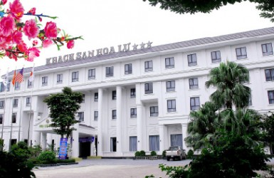 KHÁCH SẠN HOA LƯ
